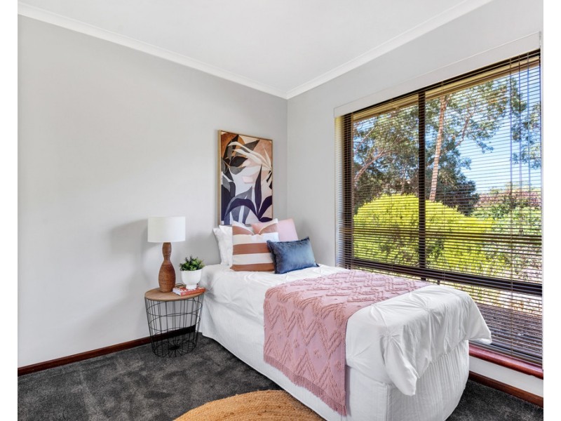 10 Dumphries Street, Flagstaff Hill SA 5159