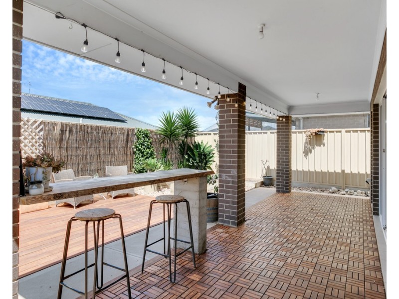 10 Mermaid Street, Seaford Meadows SA 5169