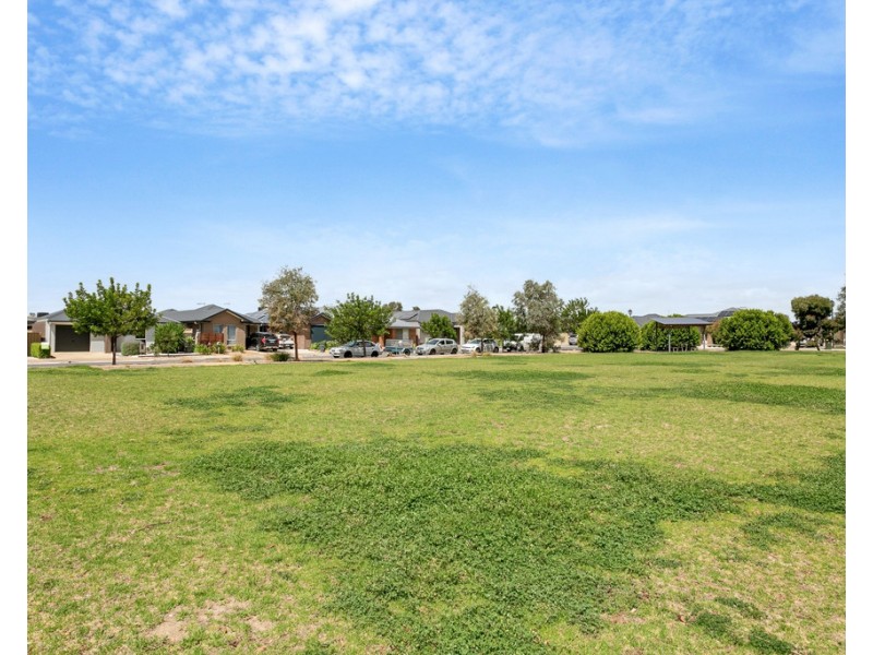 10 Mermaid Street, Seaford Meadows SA 5169