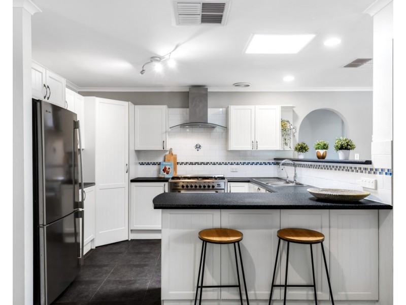 97 Delta Crescent, Aberfoyle Park SA 5159