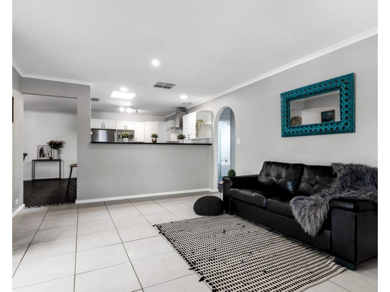 97 Delta Crescent, Aberfoyle Park SA 5159