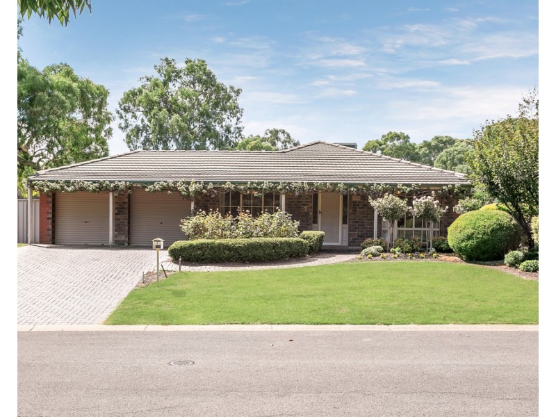 7 Stonebridge Drive, Aberfoyle Park SA 5159