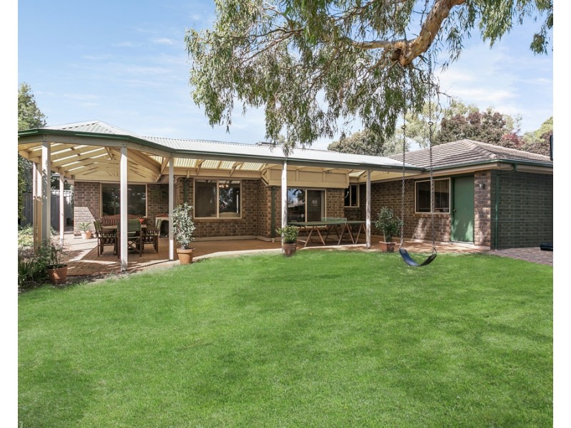 7 Stonebridge Drive, Aberfoyle Park SA 5159