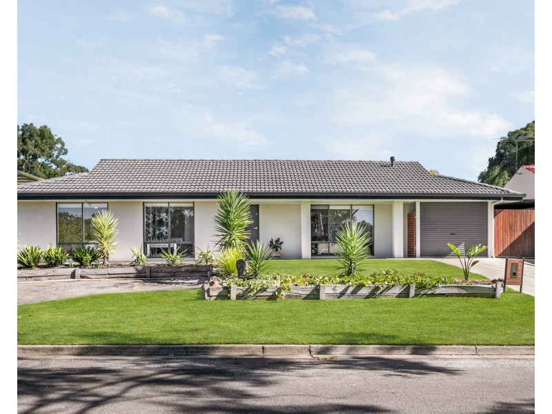 22 Woodhall Drive, Happy Valley SA 5159