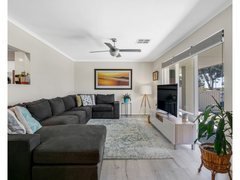 22 Woodhall Drive, Happy Valley SA 5159