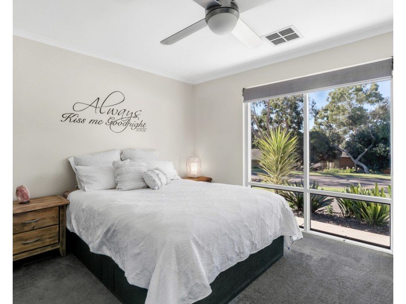 22 Woodhall Drive, Happy Valley SA 5159