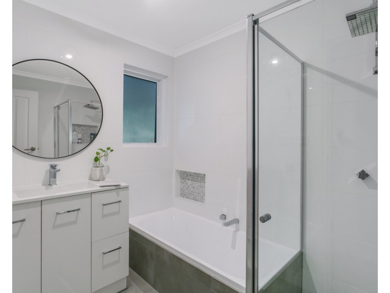 22 Woodhall Drive, Happy Valley SA 5159