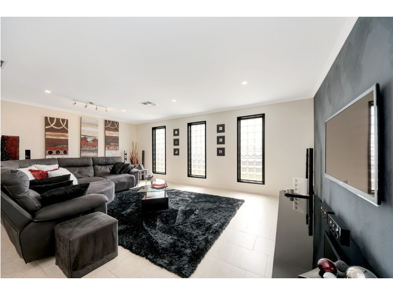 7 Coulter Street, Flagstaff Hill SA 5159