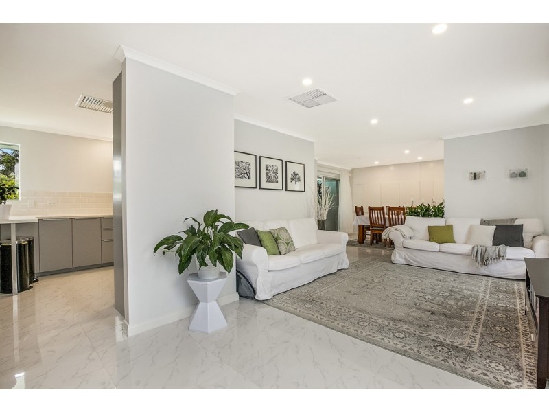 10 Emerald Street, Flagstaff Hill SA 5159