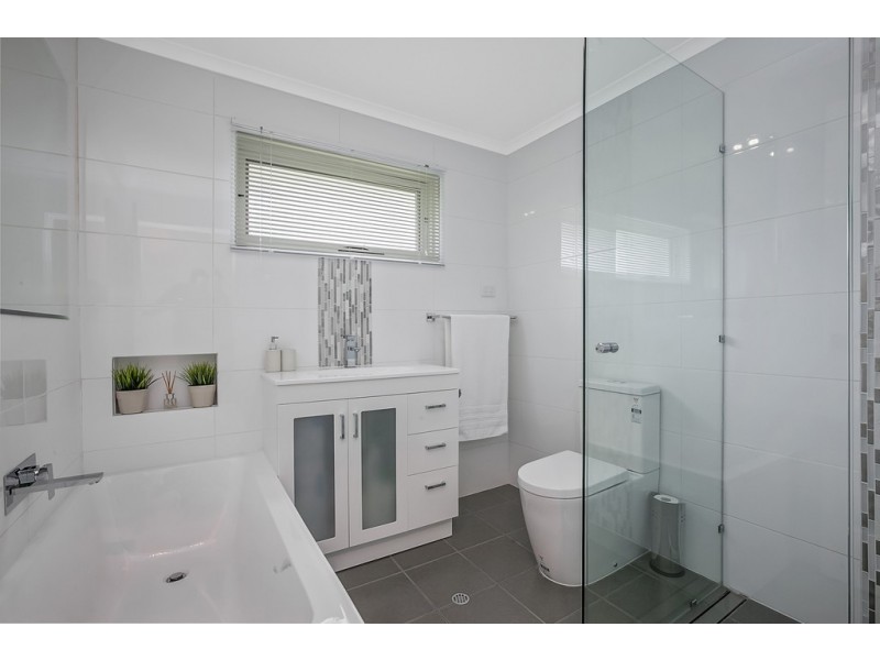 10 Emerald Street, Flagstaff Hill SA 5159