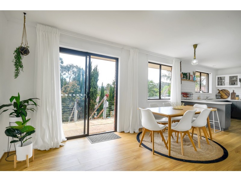 2 Gunya Court, Flagstaff Hill SA 5159