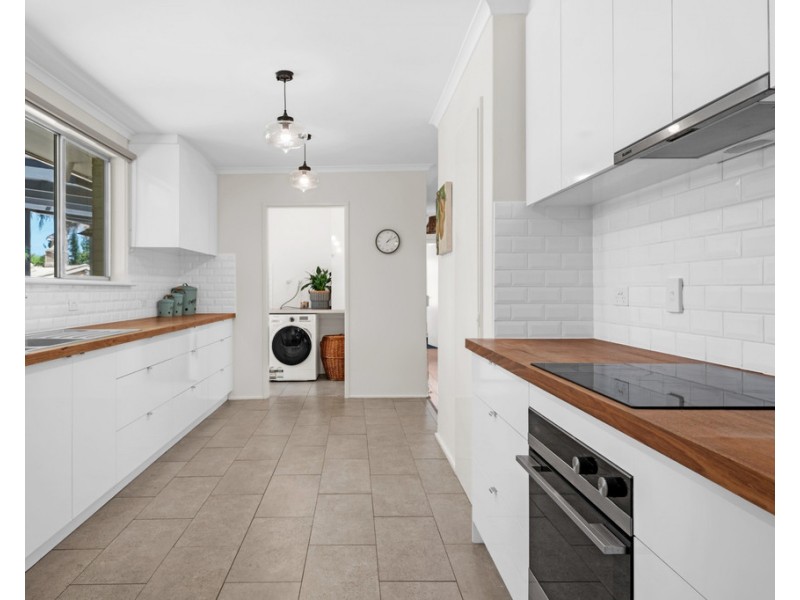 22 Vynland Drive, Flagstaff Hill SA 5159