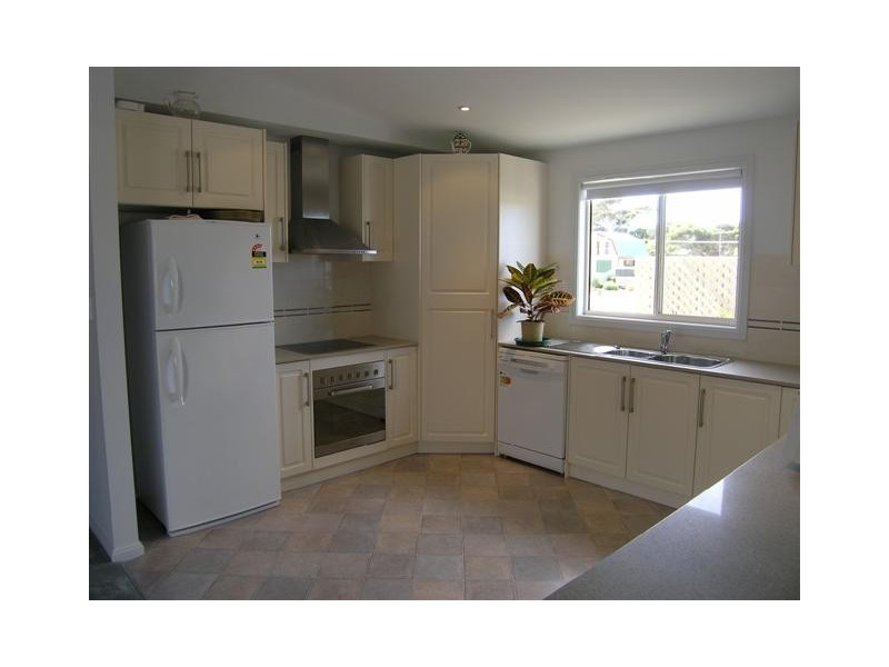 34 Flinders Ave, Kingscote SA 5223