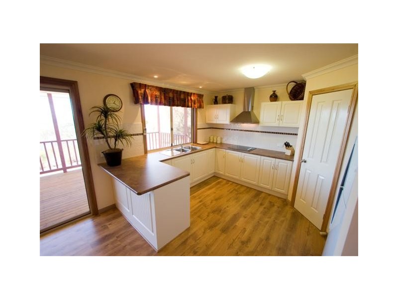 38 Warawee Road, American River SA 5221