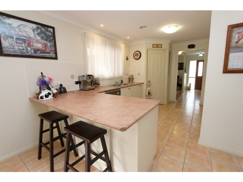 23 Colonial Crt, Laffing Waters NSW 2795