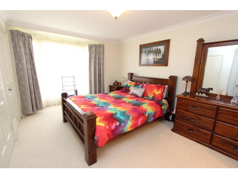 23 Colonial Crt, Laffing Waters NSW 2795