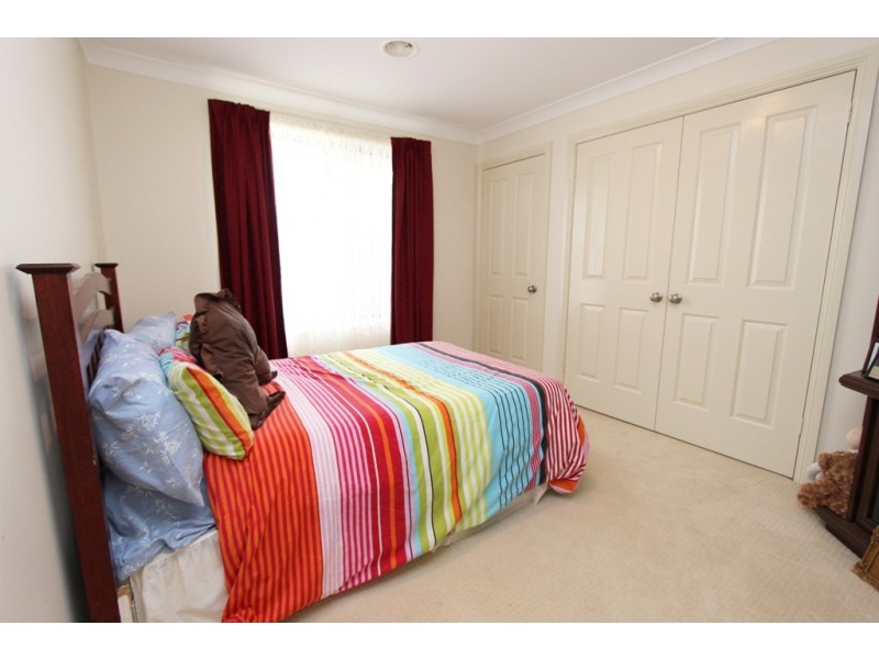 23 Colonial Crt, Laffing Waters NSW 2795