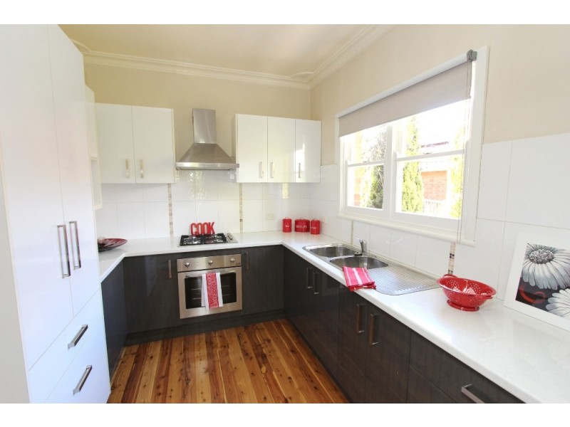 275 Piper Street, Bathurst NSW 2795