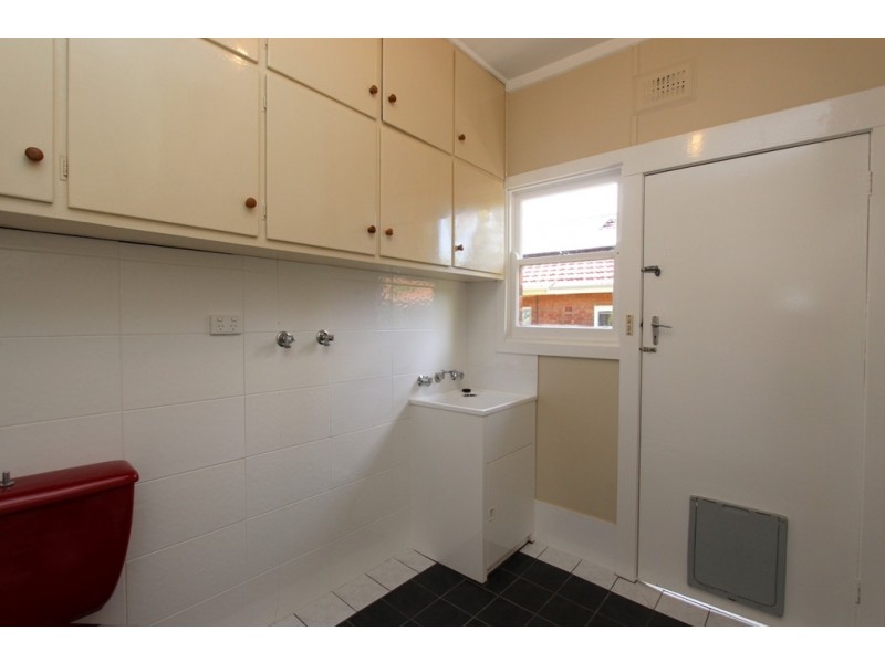 275 Piper Street, Bathurst NSW 2795