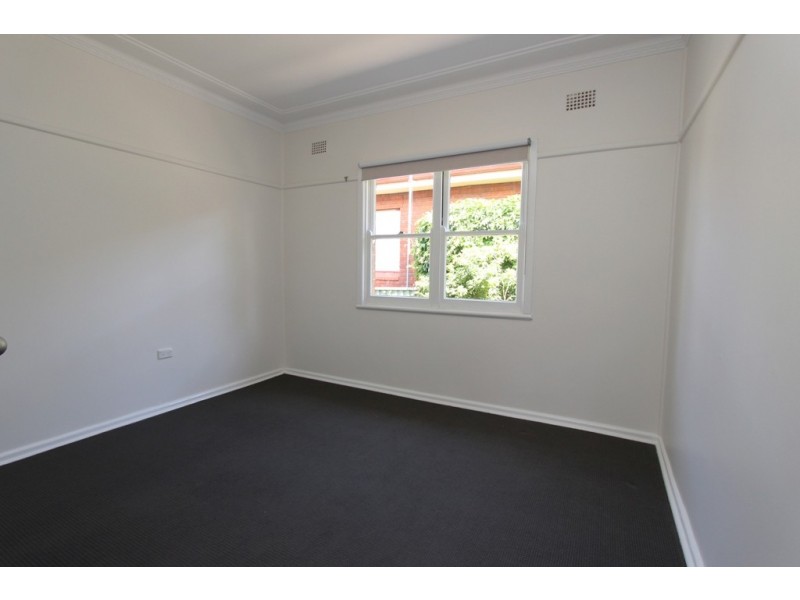 275 Piper Street, Bathurst NSW 2795