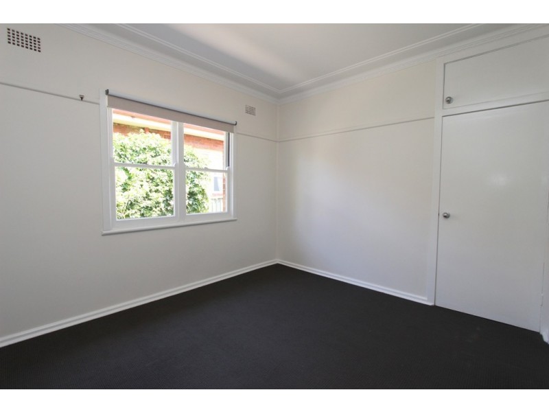275 Piper Street, Bathurst NSW 2795