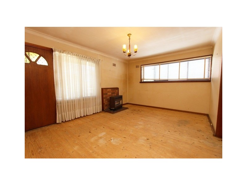 13 Cutler Street, West Bathurst NSW 2795