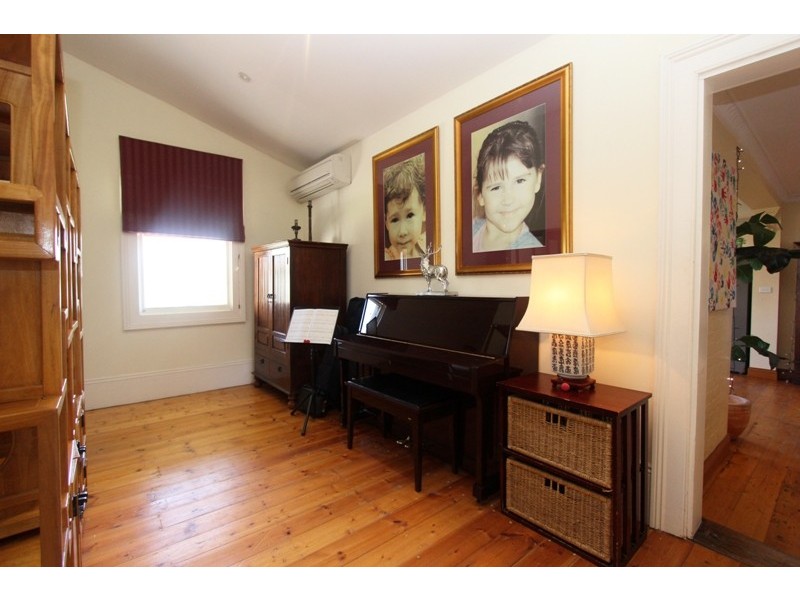 61 Commonwealth Street, West Bathurst NSW 2795