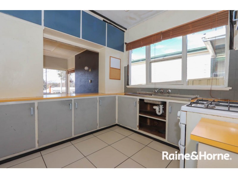 13 Lewins Street, South Bathurst NSW 2795