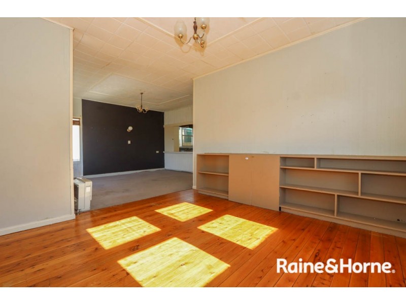 13 Lewins Street, South Bathurst NSW 2795