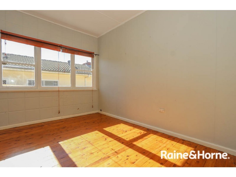 13 Lewins Street, South Bathurst NSW 2795