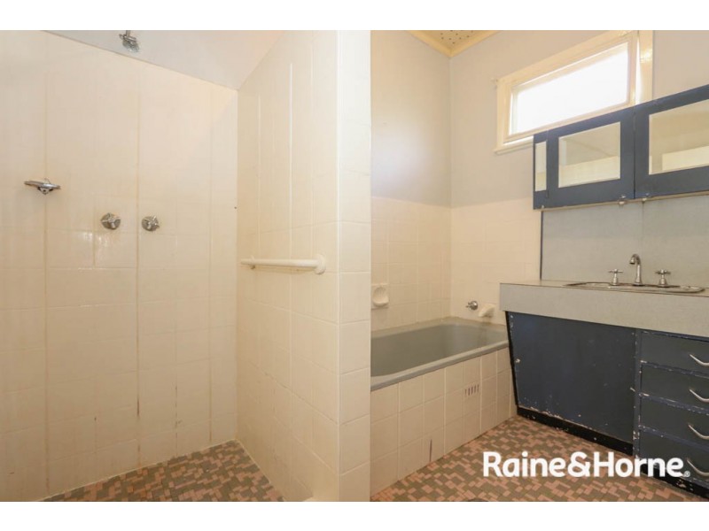 13 Lewins Street, South Bathurst NSW 2795