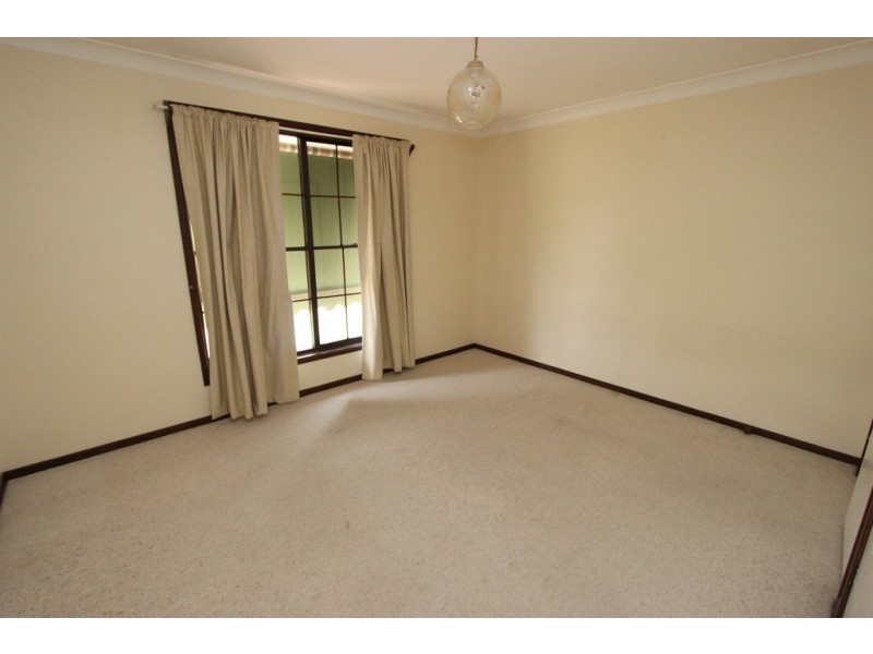 37 Alexander Street, Eglinton NSW 2795