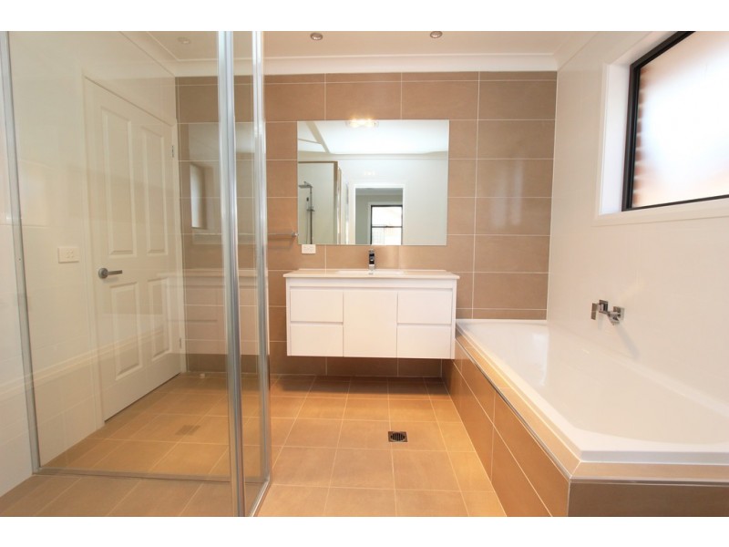 4/51 Stewart Street, Bathurst NSW 2795