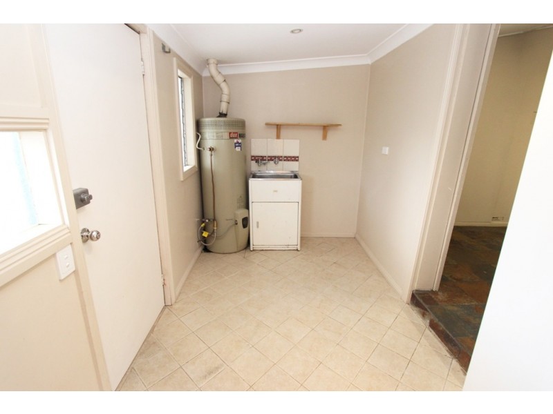 206 Rocket Street, Bathurst NSW 2795