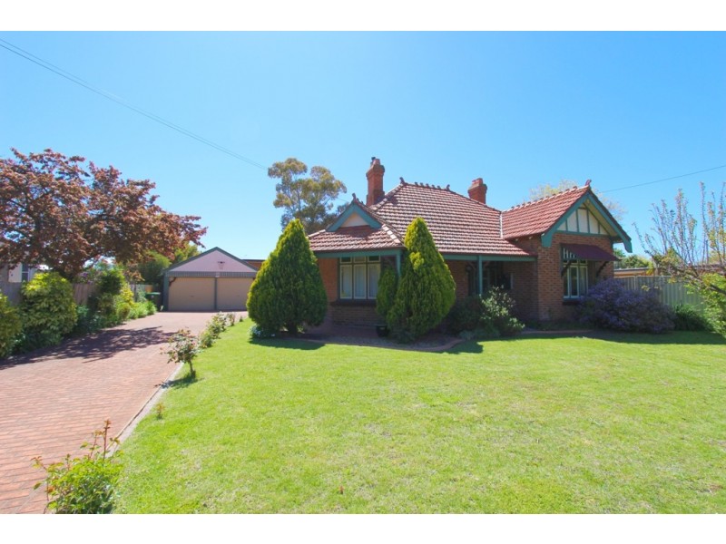 59 Piper Street, Bathurst NSW 2795