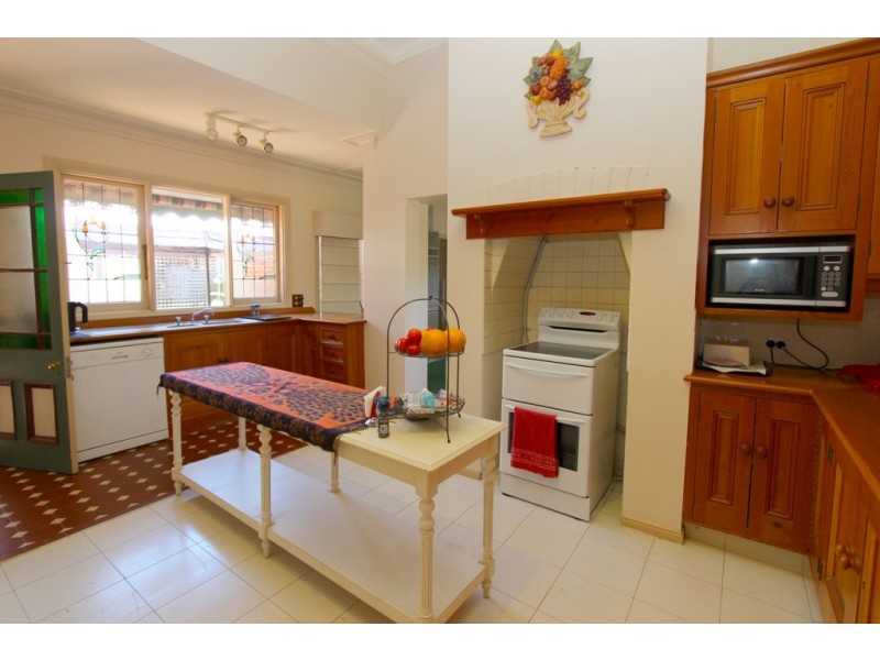 59 Piper Street, Bathurst NSW 2795