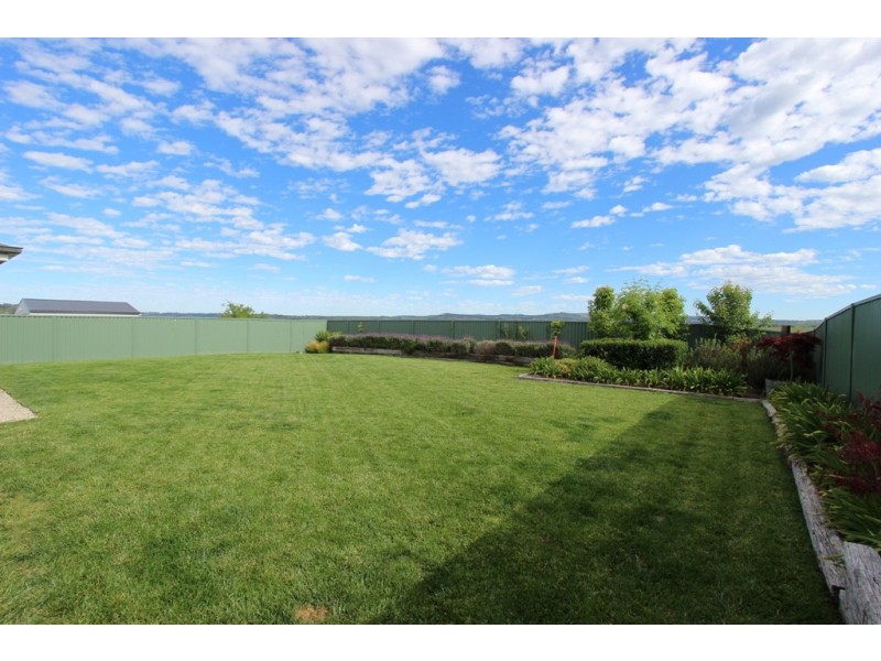 69 Swanbrooke Street, Windradyne NSW 2795