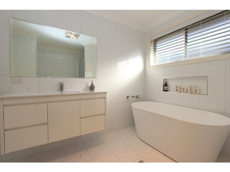 22 Phillip Street, Llanarth NSW 2795