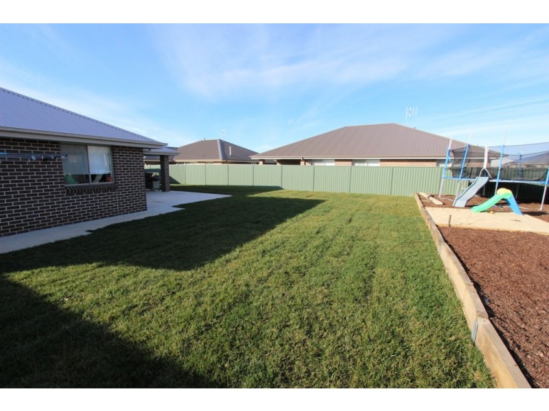 22 Phillip Street, Llanarth NSW 2795