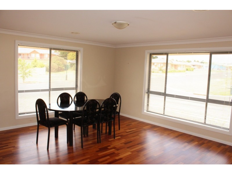 2 Vincent Crescent, Bathurst NSW 2795