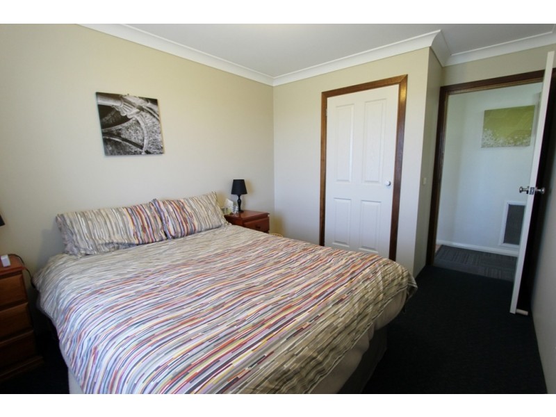 99 Darwin Drive, Llanarth NSW 2795