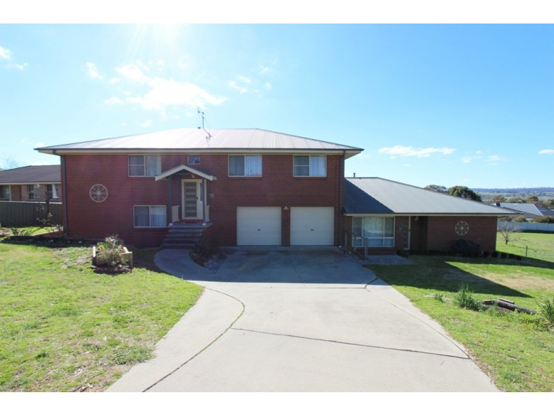 99 Darwin Drive, Llanarth NSW 2795