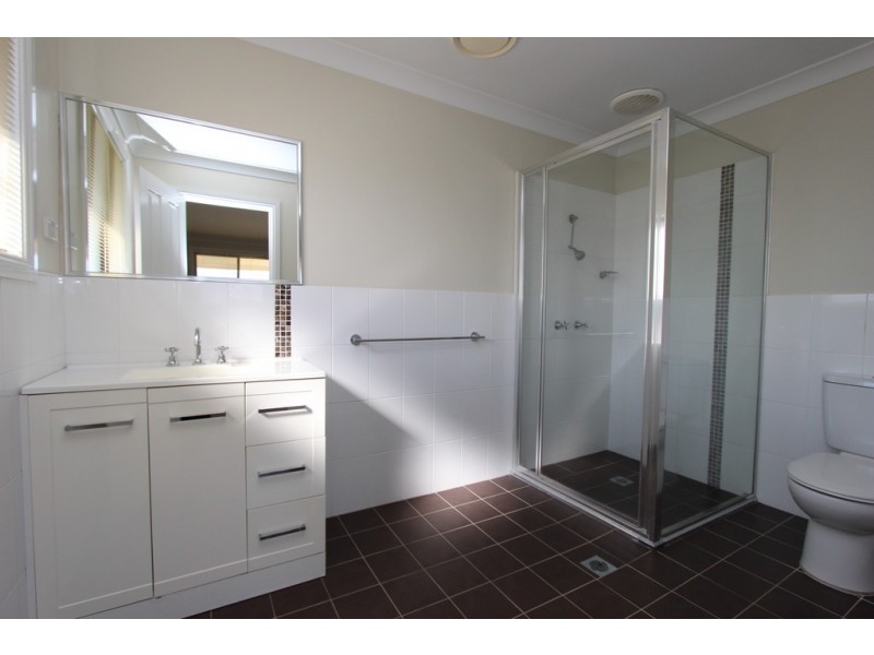 13 Willott Close, Eglinton NSW 2795