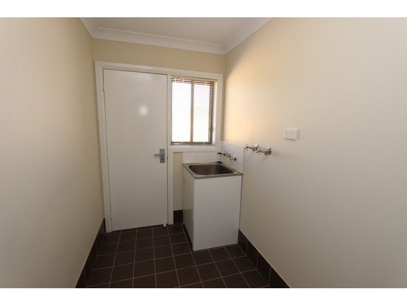 13 Willott Close, Eglinton NSW 2795