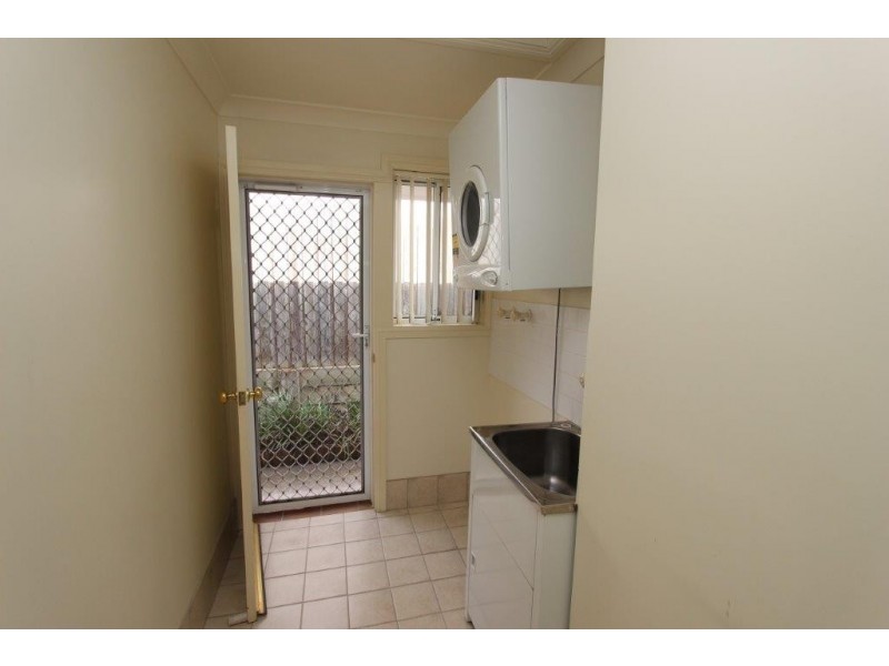 28 Rocket St, Bathurst NSW 2795