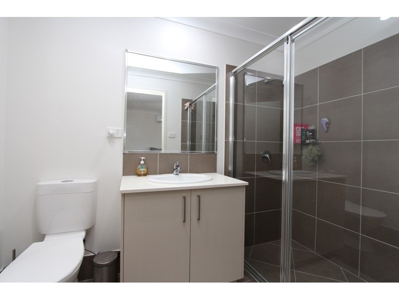 6 and 6a Amber Close, Kelso NSW 2795