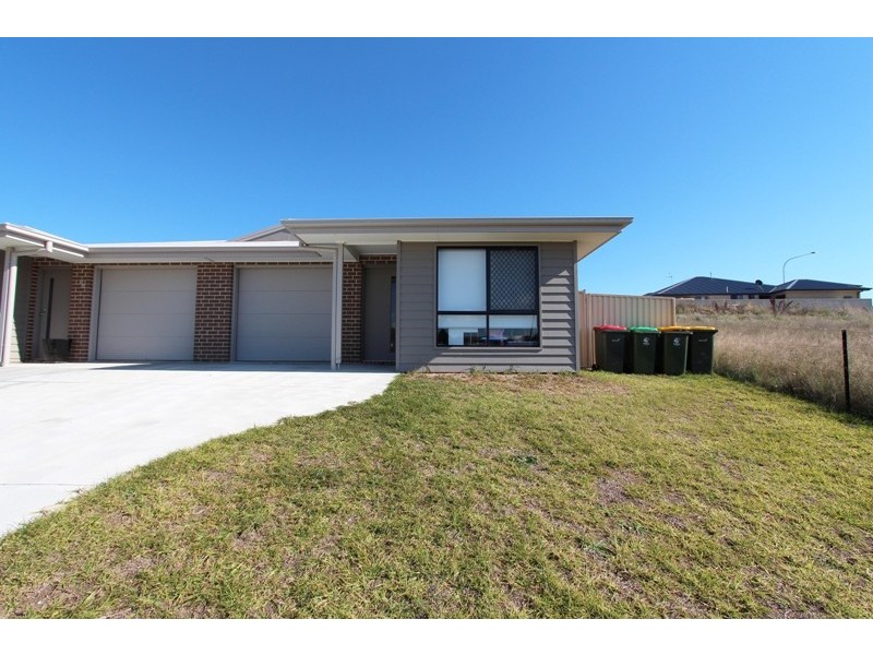 6 and 6a Amber Close, Kelso NSW 2795