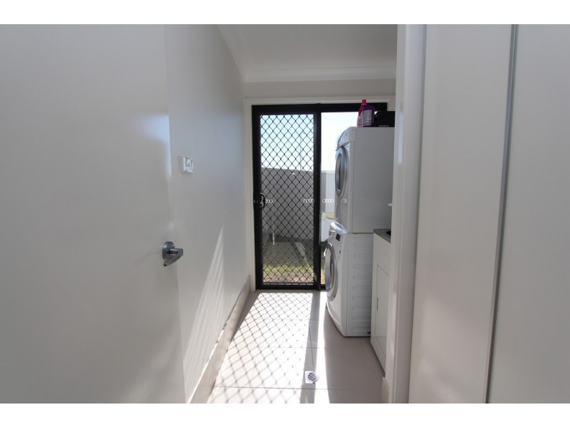 6 and 6a Amber Close, Kelso NSW 2795