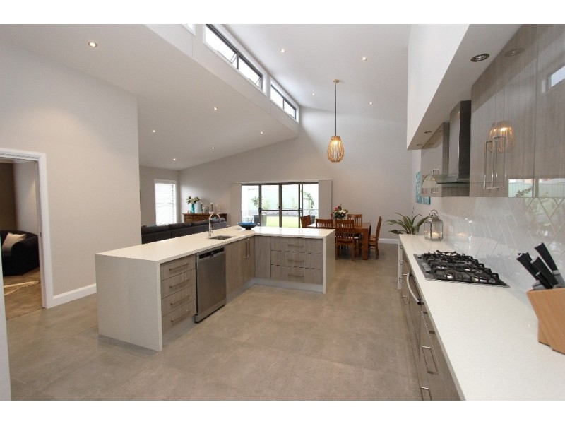 8 Phillip Street, Llanarth NSW 2795