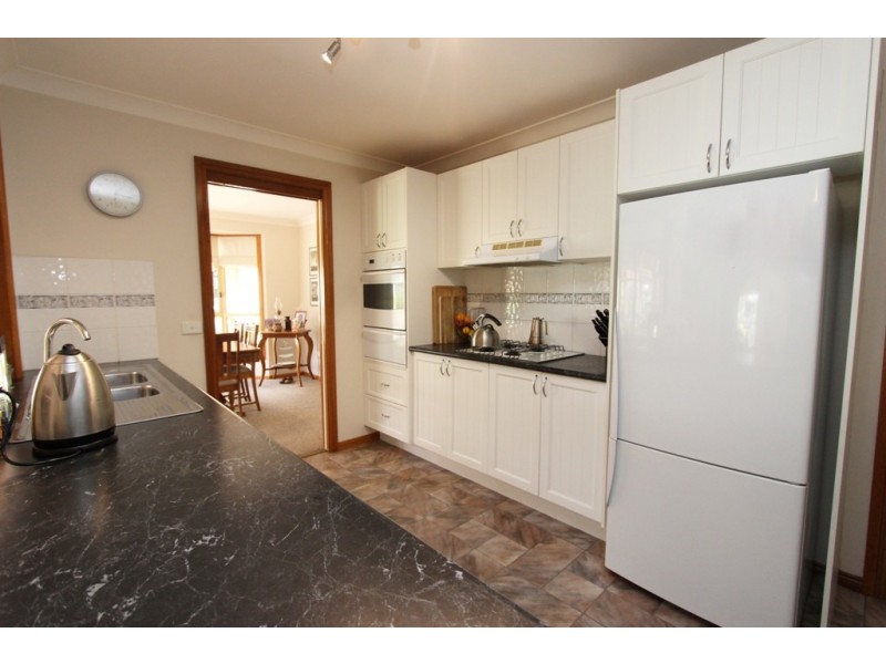 11 Rosemont Ave, Kelso NSW 2795